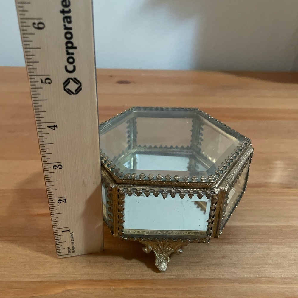 Hexagon Glass & Brass Jewelry Trinket Box - Picture 4 of 6